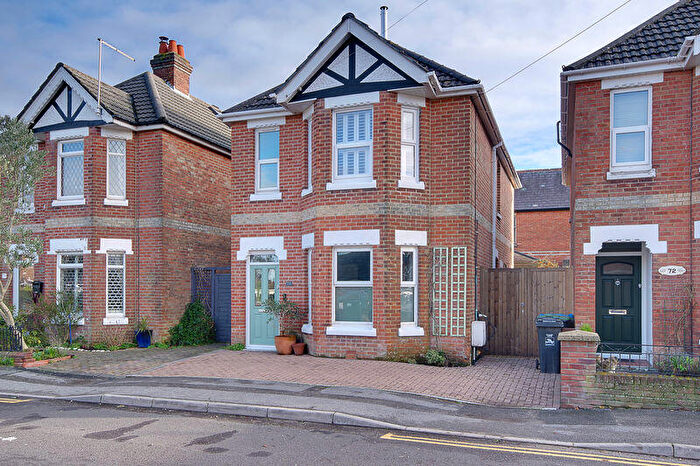 4 Bedroom Detached House For Sale In Victoria Road, Poole, BH12