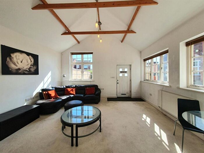 1 Bedroom Detached Bungalow To Rent In , St Vincents Court, Queens Road, HU5