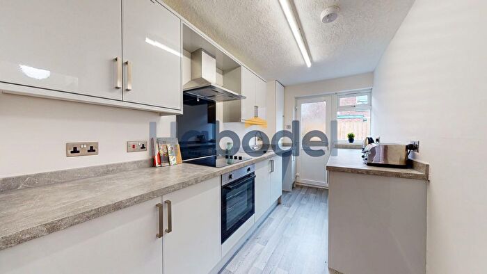 2 Bedroom Terraced House To Rent In Gipsyville, Hull, HU4