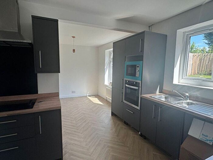 3 Bedroom Semi-Detached House To Rent In Ashfield Road, Hemsworth, Pontefract, WF9