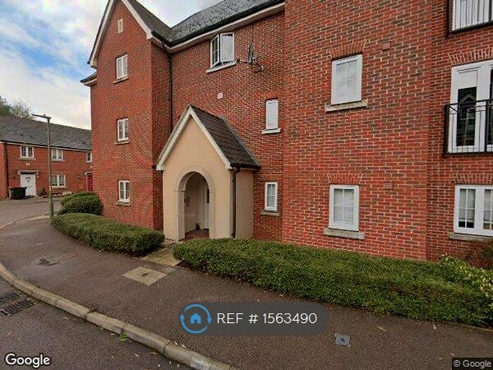 1 Bedroom Flat To Rent In Sanville Gardens, Ware, SG12