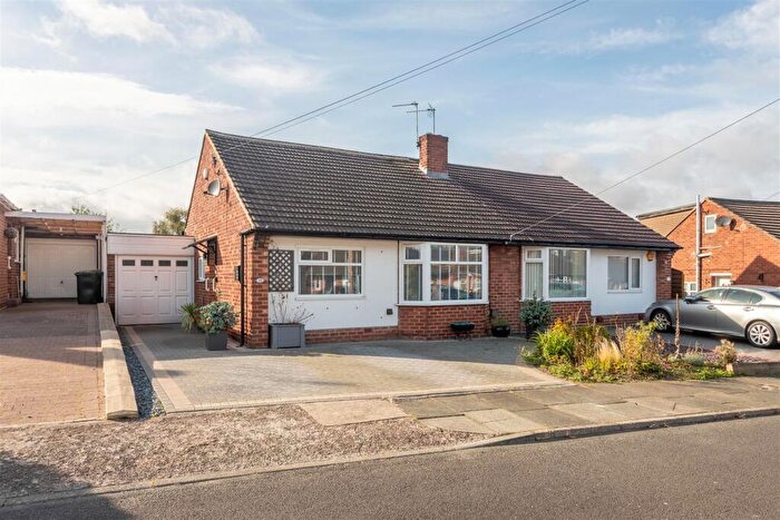 2 Bedroom Semi-Detached Bungalow For Sale In Halton Drive, Wideopen, NE13