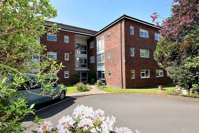 1 Bedroom Flat To Rent In Rugby House, Tytherington, Macclesfield, SK10