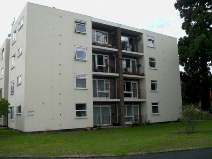 2 Bedroom Flat To Rent In Bellworth Court, Cheltenham, GL51