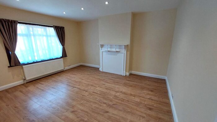 4 Bedroom Semi-Detached House To Rent In Manor Park Gardens, Edgware, HA8