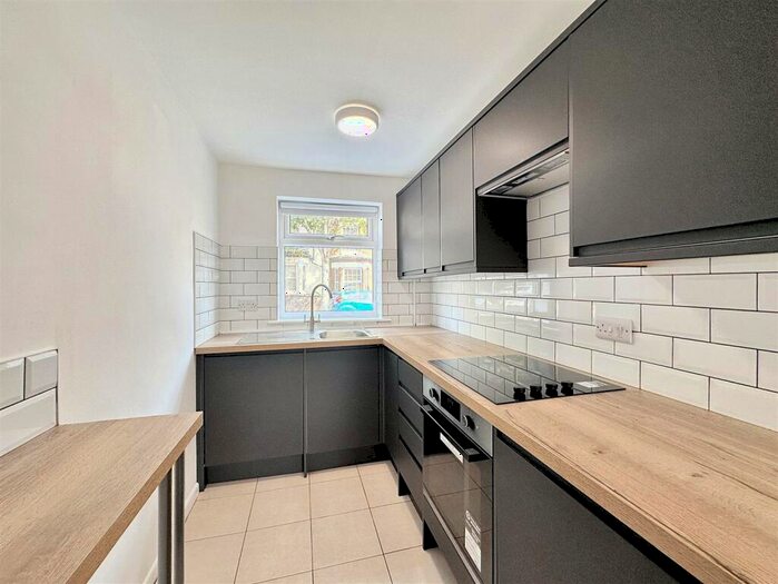 Flat To Rent In Doris Road, Norwich, NR2