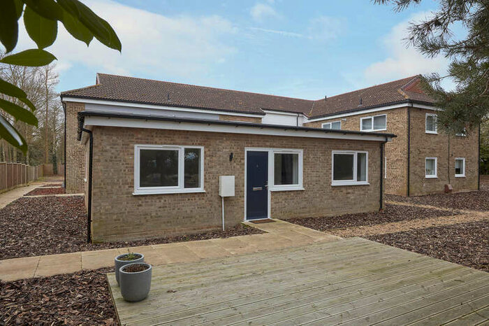 1 Bedroom Flat For Sale In Great Barton, Bury St Edmunds, IP31