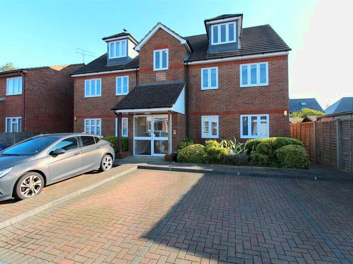 Studio To Rent In Beresford Road, St Albans, Hertfordshire, AL1