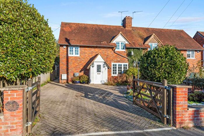 3 Bedroom Semi Detached House For Sale In Chestnut Lane, Amersham, Buckinghamshire, HP6