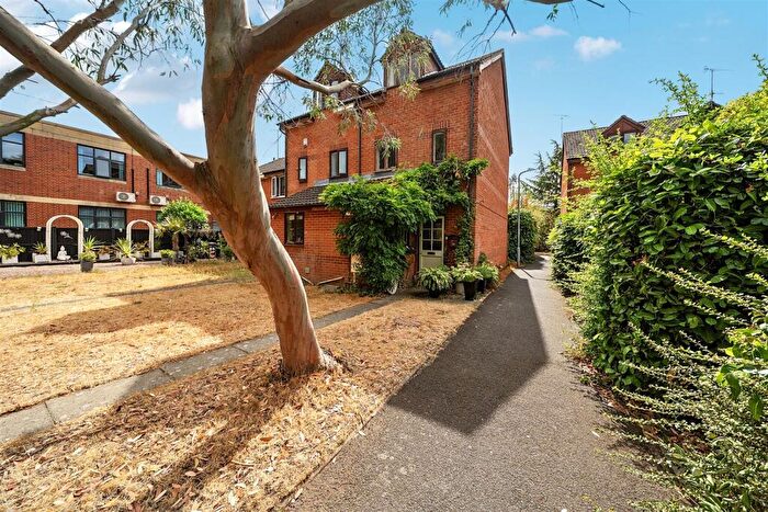 3 Bedroom Town House For Sale In Adams Court, Kidderminster, DY10