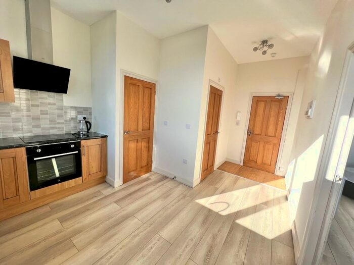 1 Bedroom Apartment To Rent In Southgate House, Halifax, HX1