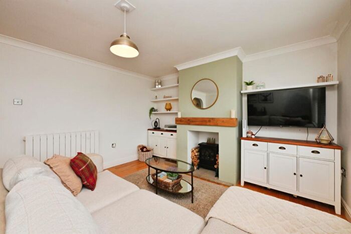 2 Bedroom Apartment For Sale In Great Innings South, Watton At Stone, Hertford, SG14