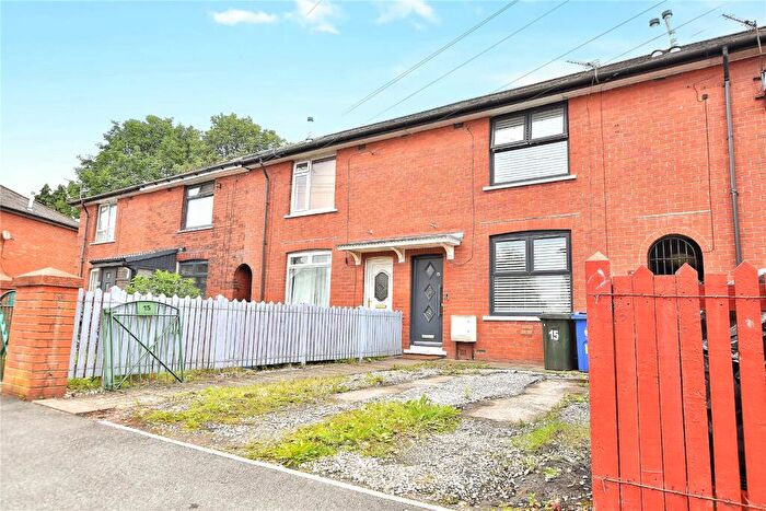 2 Bedroom Town House For Sale In Palatine Street, Newbold, Rochdale, Greater Manchester, OL16