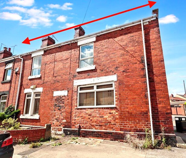 5 Bedroom End Of Terrace House For Sale In Kilnhurst Road, Rawmarsh, S62