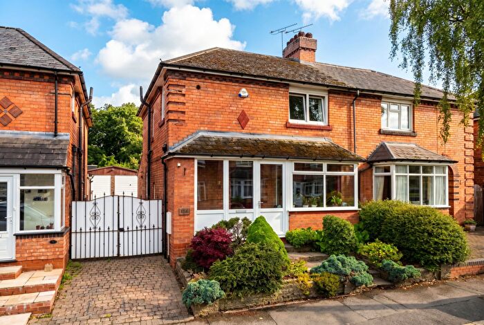 3 Bedroom Semi-Detached House For Sale In Ulverley Green Road, Solihull, B92