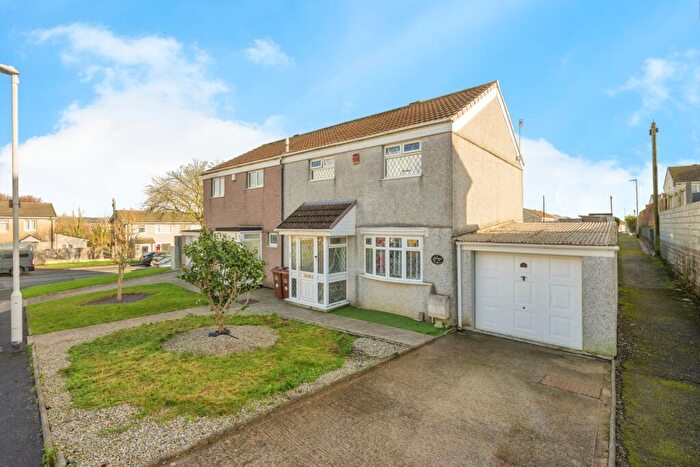 3 Bedroom Semi Detached House For Sale In Stephenson Way, Plymouth, Devon, PL5