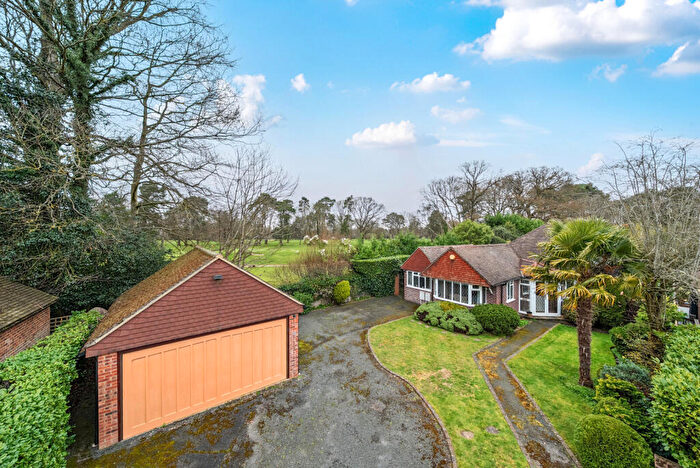 3 Bedroom Bungalow For Sale In Golf Close, Pyrford, GU22
