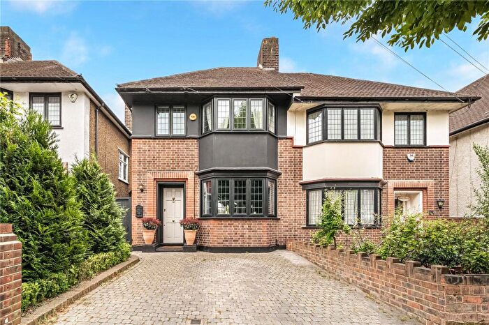 3 Bedroom Semi Detached House For Sale In Heriot Avenue, Chingford, London, E4