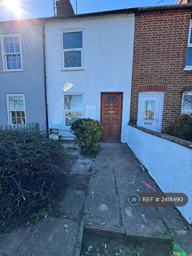 2 Bedroom Terraced House To Rent In Greenham Road, Newbury, RG14