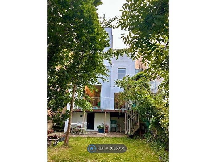 4 Bedroom Detached House To Rent In Overhill Road, London, SE22