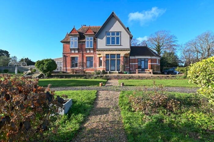 5 Bedroom Semi-Detached House For Sale In Station Road, Wootton Bridge, Ryde, PO33