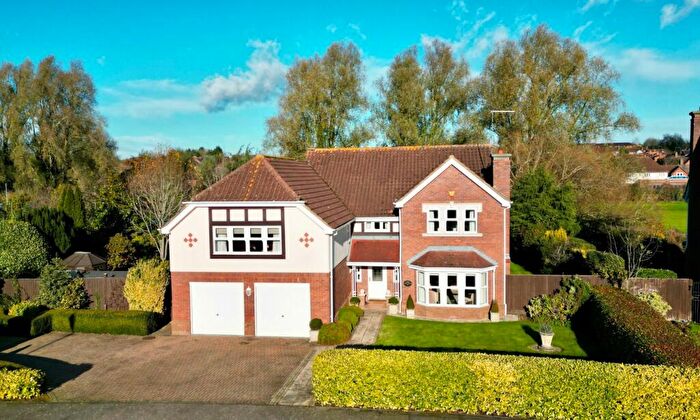 5 Bedroom Detached House For Sale In Belfry Lane, Collingtree, NN4