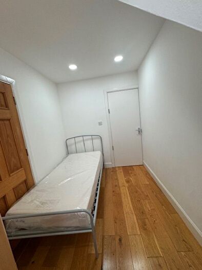 1 Bedroom Flat To Rent In Bullsmoor Lane, Enfield, EN3