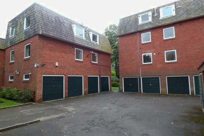 2 Bedroom Flat To Rent In Stanton Avenue, Manchester, M20