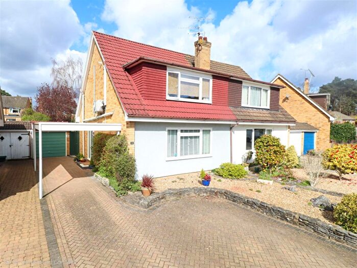 3 Bedroom Semi Detached House For Sale In Fairmile, Fleet, GU52