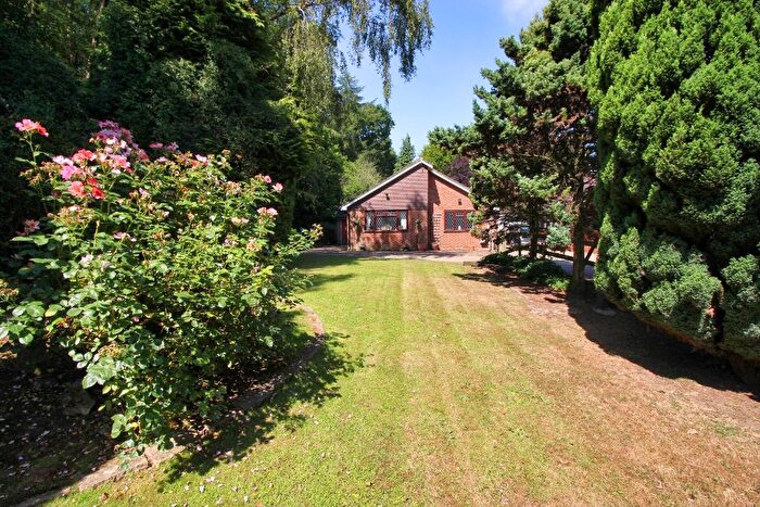 3 Bedroom Detached Bungalow For Sale In Gravesend Road, Wrotham, TN15