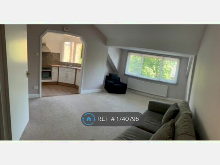 2 Bedroom Flat To Rent In Kings Avenue, Muswell Hill, N10