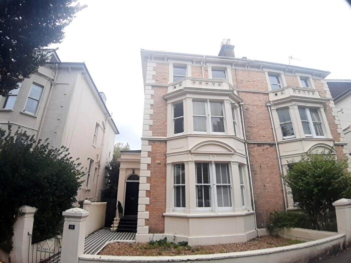 1 Bedroom Apartment To Rent In Clarendon Villas, BN3