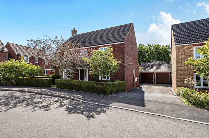 4 Bedroom Detached House For Sale In Cresswell Drive, Hilperton, Trowbridge, BA14