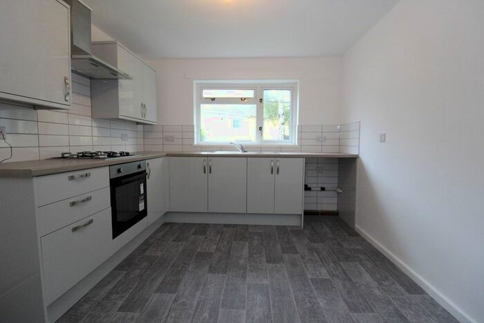 2 Bedroom Flat To Rent In Idris Davies Place, Rhymney, Tredegar, NP22