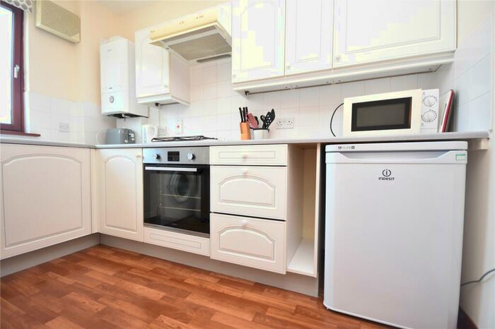 2 Bedroom Flat To Rent In Bloomfield Court, City Centre, Aberdeen, AB10