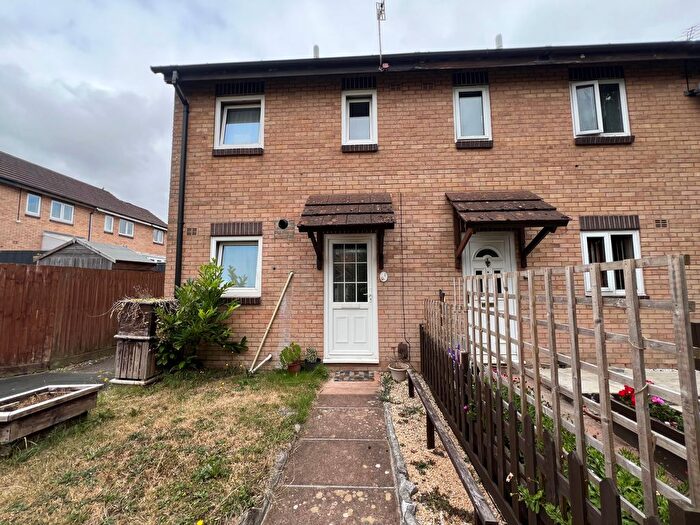 2 Bedroom Property To Rent In Newton Abbot, TQ12