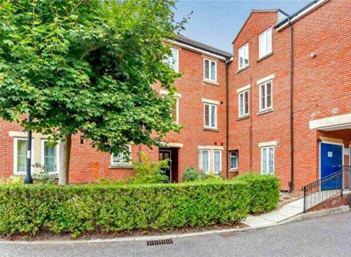 2 Bedroom Flat To Rent In Gras Lawn, Exeter, Devon, EX2
