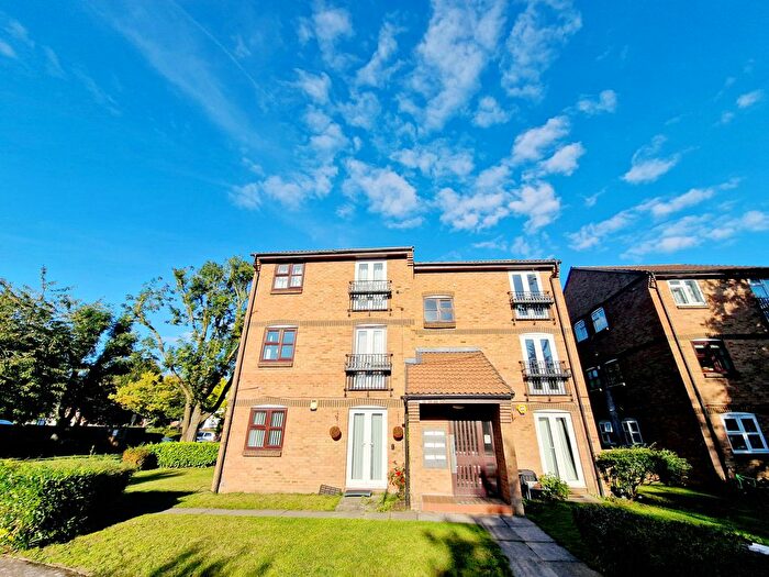 2 Bedroom Flat To Rent In Merrivale Mews, Tavistock Road, West Drayton, UB7
