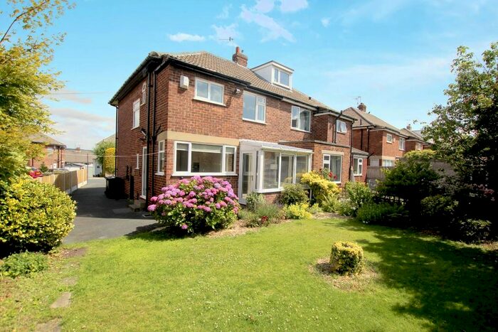 3 Bedroom Semi-Detached House To Rent In Roundhill Avenue, Bingley, West Yorkshire, BD16