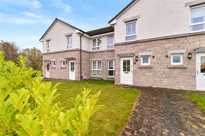 3 Bedroom Terraced House For Sale In Castlegate Lane, Dumbarton, G82