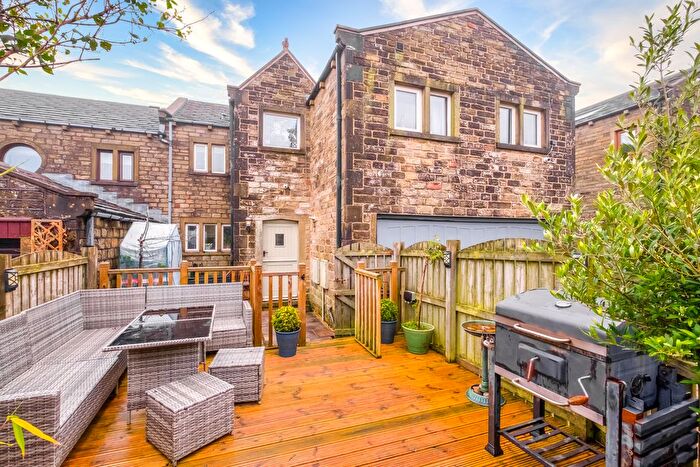 5 Bedroom Terraced House For Sale In Green Abbey, Hade Edge, Holmfirth, HD9