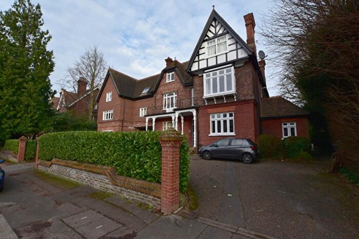 1 Bedroom Apartment To Rent In Somers Road, Reigate, Surrey, RH2