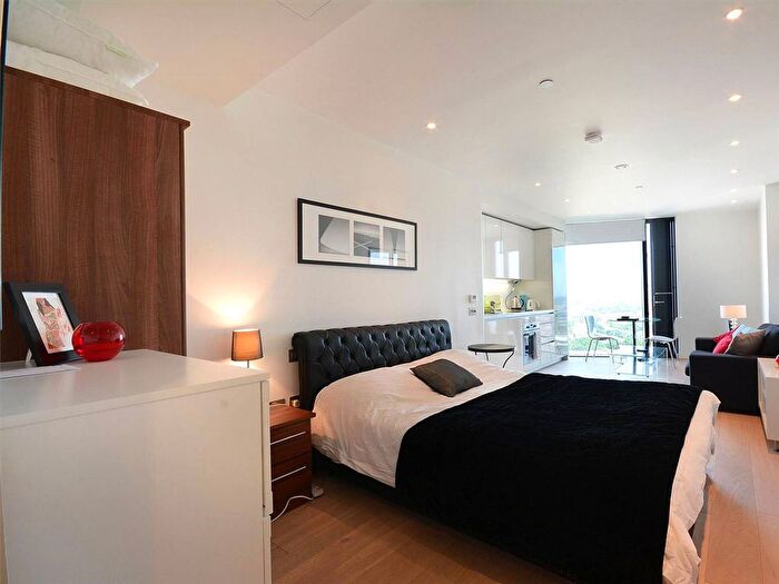 Studio To Rent In Walworth Road, Elephant And Castle, London, SE1