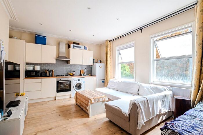 1 Bedroom Flat For Sale In Leigham Vale, London, SW16