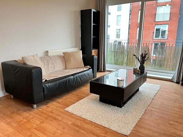 1 Bedroom Apartment To Rent In The Waterfront, Manchester, M11
