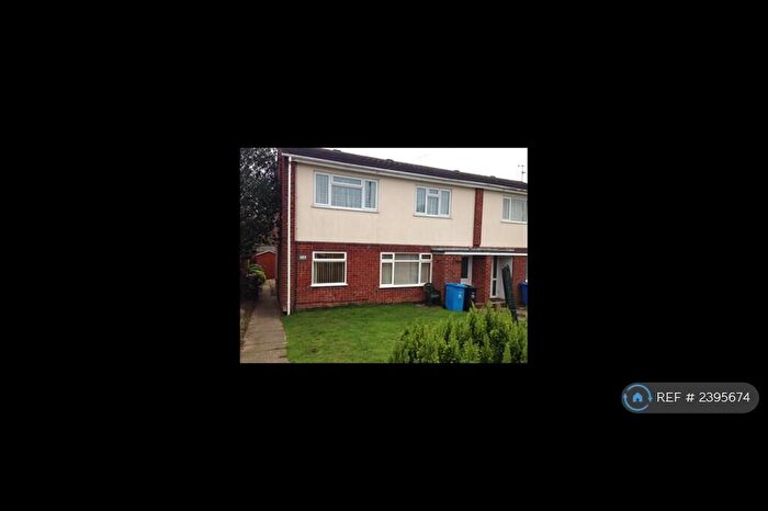 2 Bedroom Flat To Rent In Winston Avenue, Poole, BH12