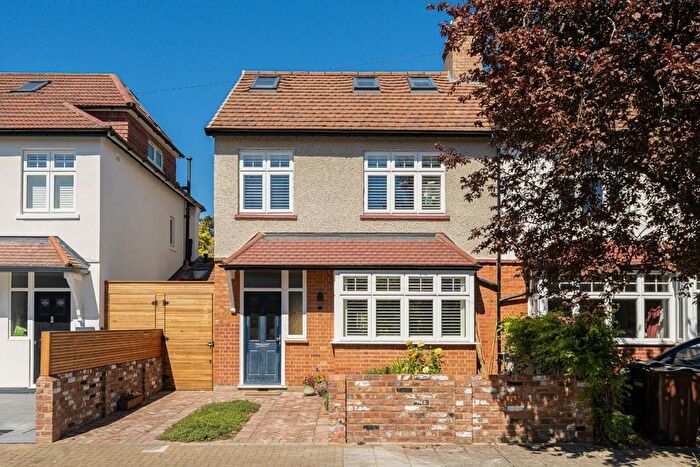 4 Bedroom Property For Sale In Osterley Crescent, Isleworth, TW7