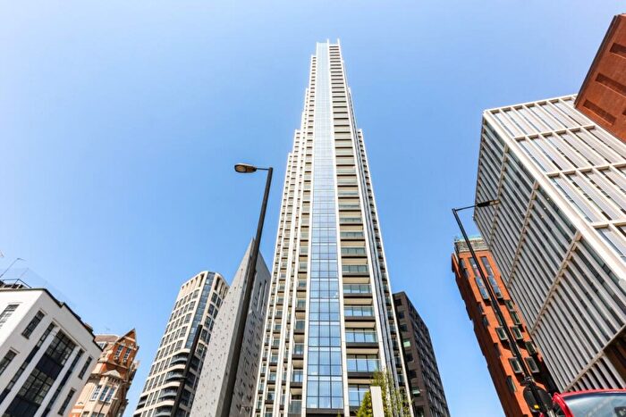 2 Bedroom Apartment To Rent In City Road London, EC1V