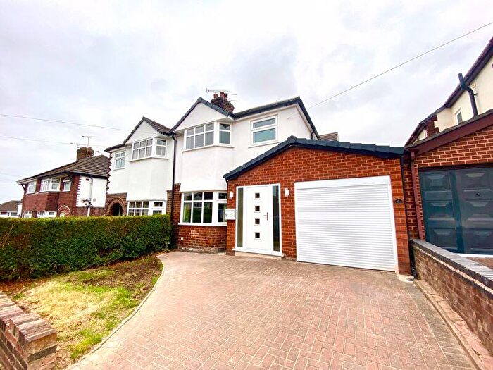 3 Bedroom Semi-Detached House For Sale In Whitley Avenue, Barnton, CW8
