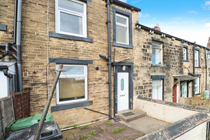 1 Bedroom House To Rent In Hammerton Grove, Pudsey, West Yorkshire, LS28